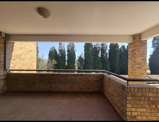 182M² OFFICE TO LET IN KRAMERVILLE